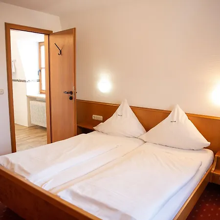 Falk Hotel